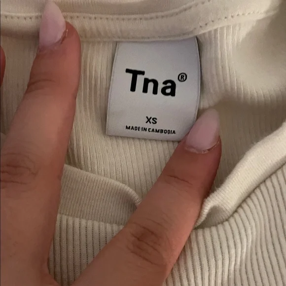 TNA Off-White Ribbed Tee - Picture 2 of 2